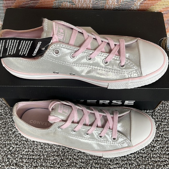Converse WMNS 663671F
CTAS OX
MOUSE/PINK FOAM/WHITE Sneakers - Picture 5 of 16